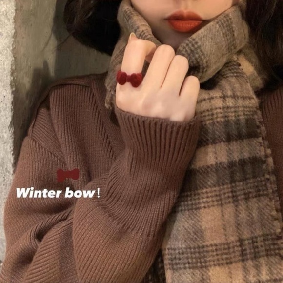 Velvet Rings - Picture 8 of 12